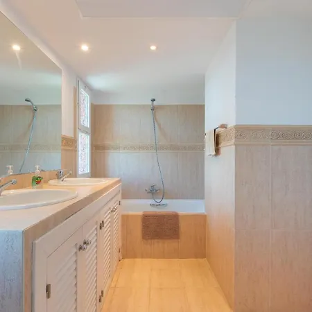 Apartment Hills With Seaview *